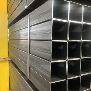 Труба профильная квадратная оцинкованная 20х20х1.8