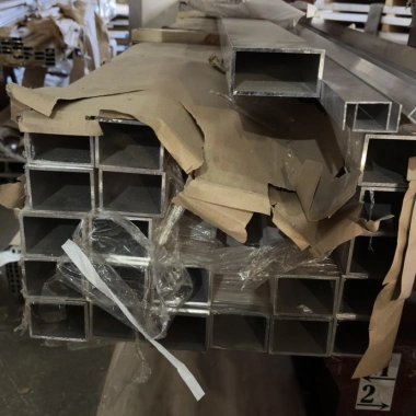 Труба алюминиевая прямоугольная 60х30х2 АД31Т1 фото №2