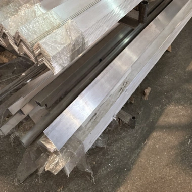 Уголок алюминиевый 15х15х1.2 АД31Т1 фото №2