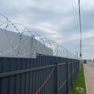 Спираль из армированной колючей ленты СББ АКЛ 3-х клепочная 450/50/3 ГОСТ 3282-74, 0.4/2 мм
